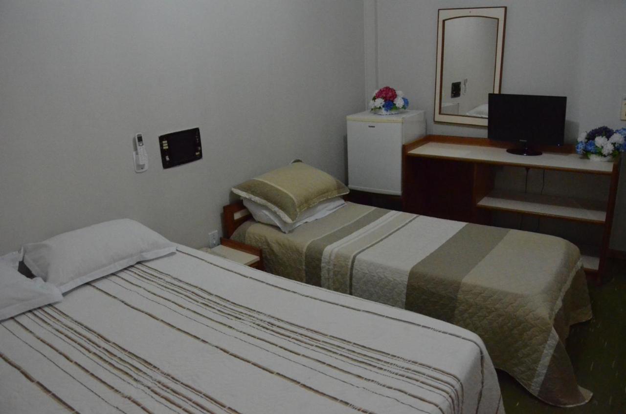 Hotel Novo Tamburi Santa Terezinha do Itaipu Buitenkant foto